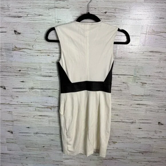 Bebe Black and White Zippered Dress bodycon size 2 - Picture 7 of 7